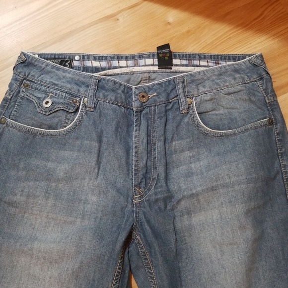 Jeans - Picture 2 of 6